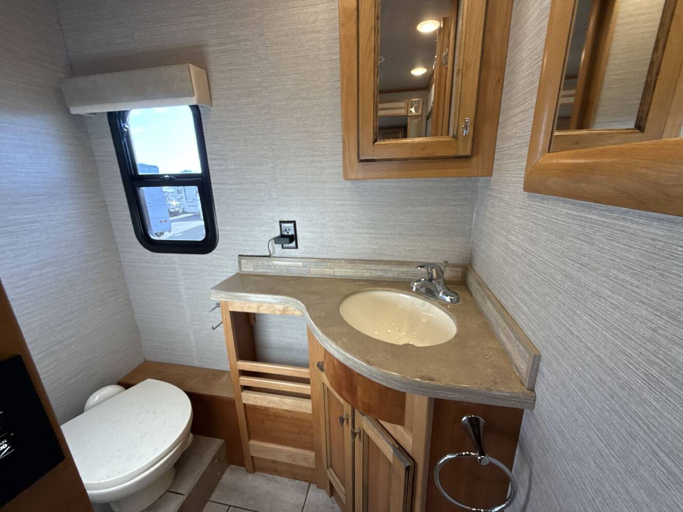 A photo of this 2020 Tiffin Motorhomes ALLEGRO OPEN ROAD 36LA