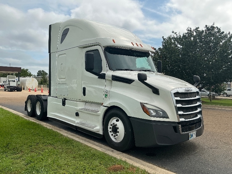 2020 FREIGHTLINER CASCADIA 126 in Jackson, MS