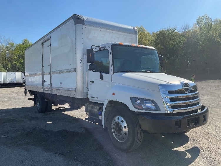 2019 HINO 268 in Akron, OH