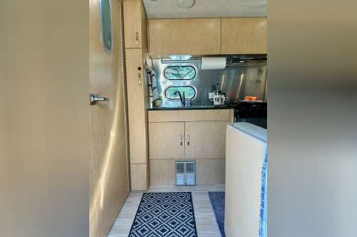 2013 Airstream FLYING CLOUD 23FB QUEEN in redding CA