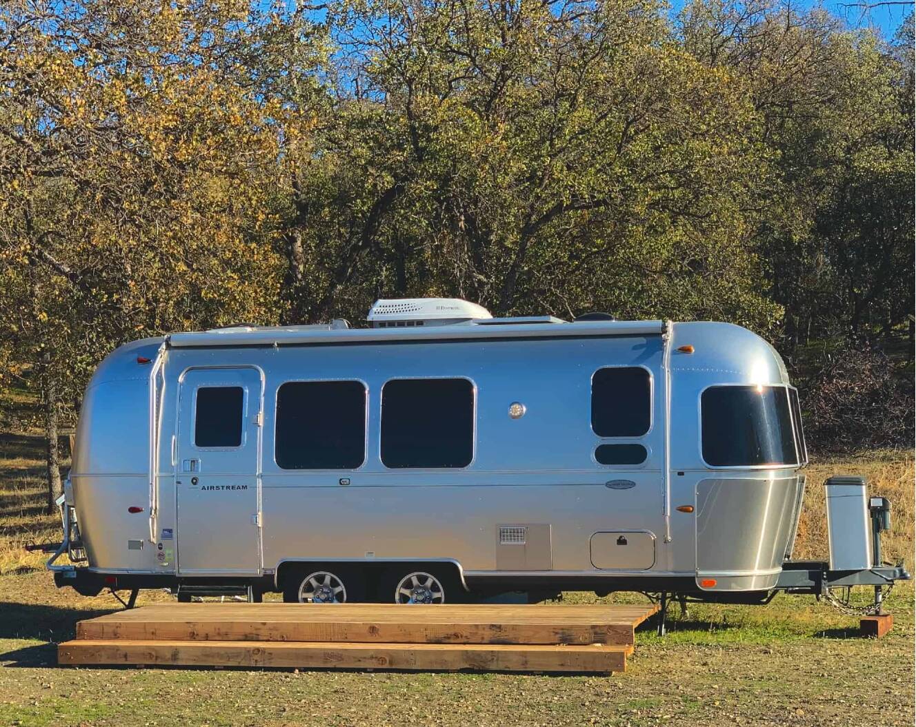 A photo of this 2013 Airstream FLYING CLOUD 23FB QUEEN
