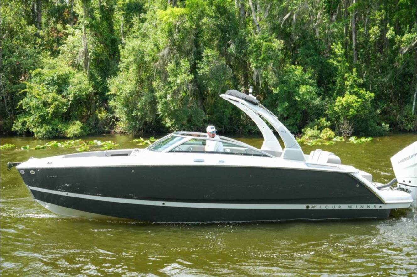 A photo of this 2026 Four Winns H6 OB