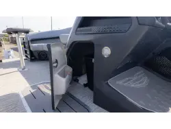 2026 Bennington 24 M STERN LOUNGE