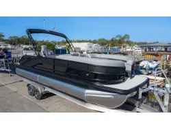 2026 Bennington 24 M STERN LOUNGE