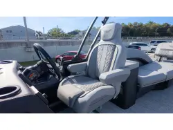 2026 Bennington 24 M STERN LOUNGE