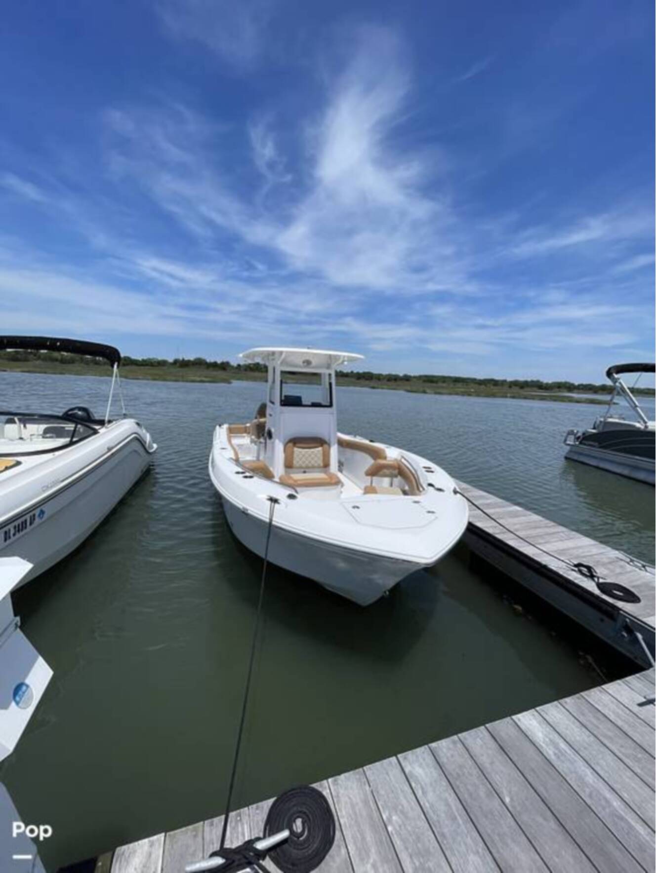 A photo of this 2025 Nauticstar 2420 SL