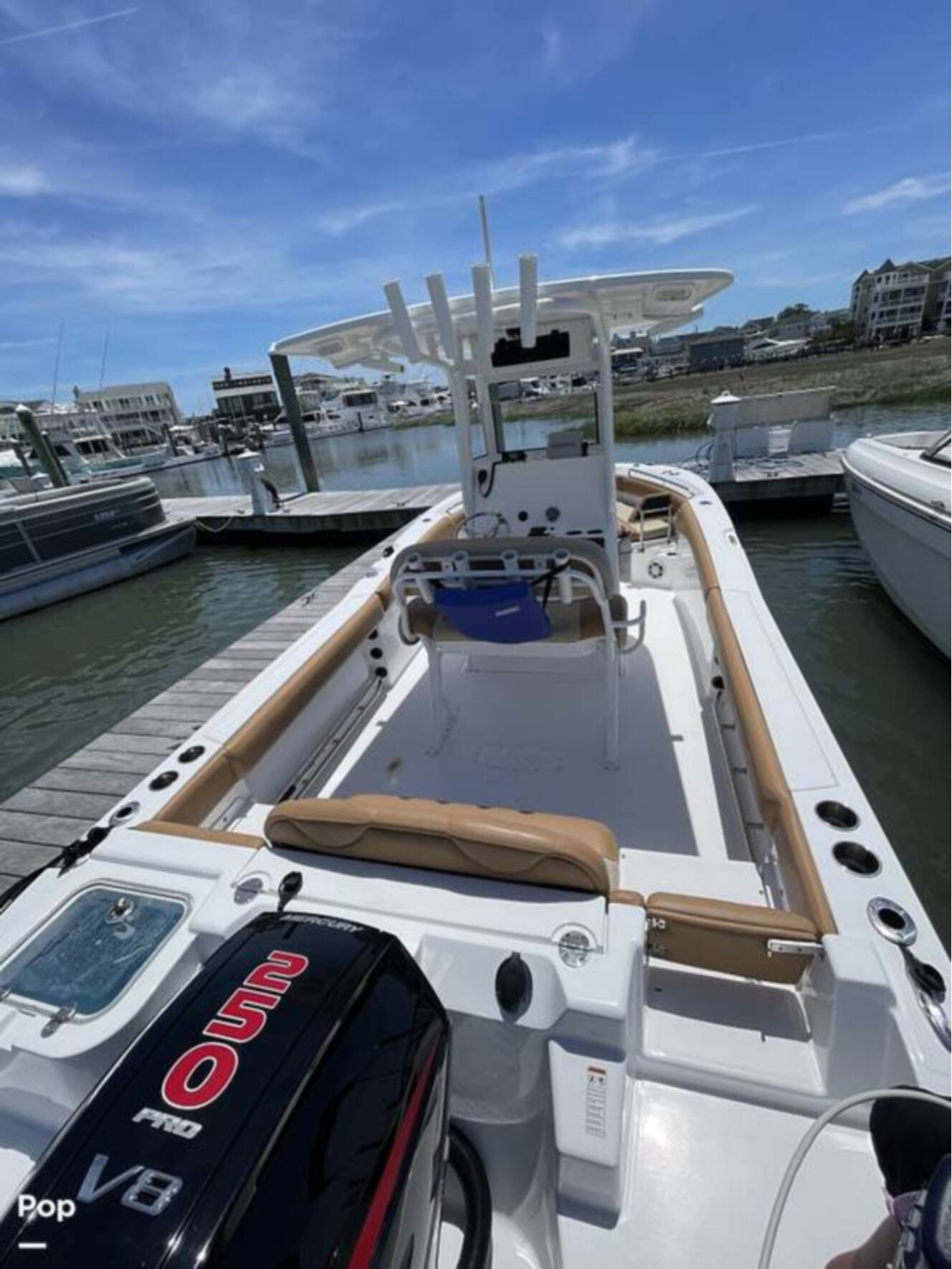 A photo of this 2025 Nauticstar 2420 SL
