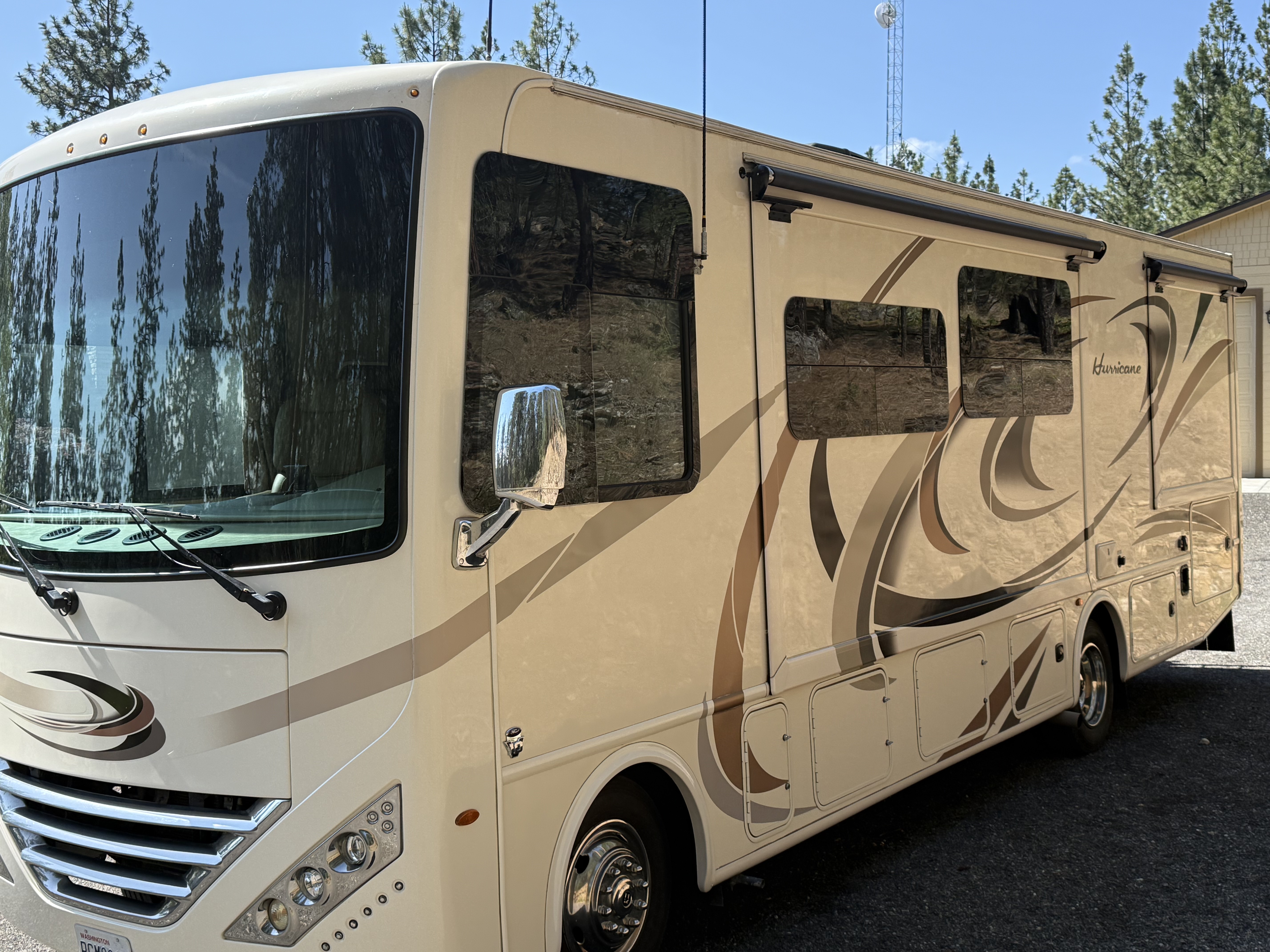 2018 Thor Motor Coach HURRICANE 31S in liberty lake WA