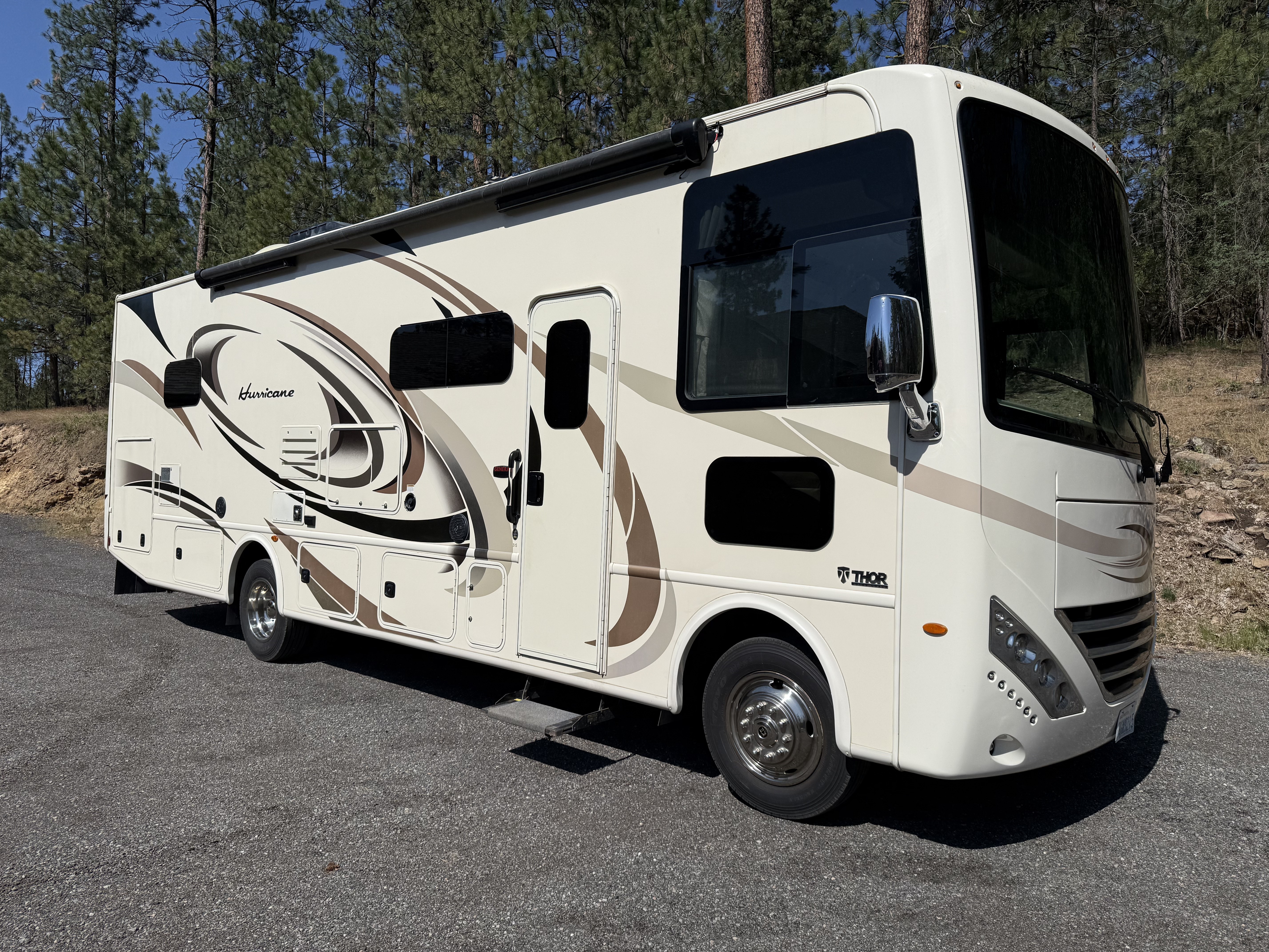 2018 Thor Motor Coach HURRICANE 31S RV