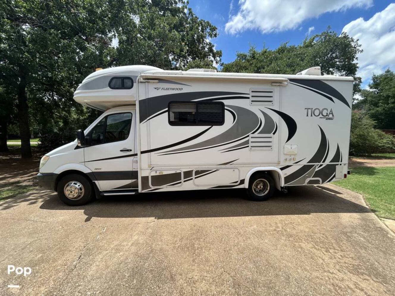 A photo of this 2011 Fleetwood Tioga Ranger DSL 24L