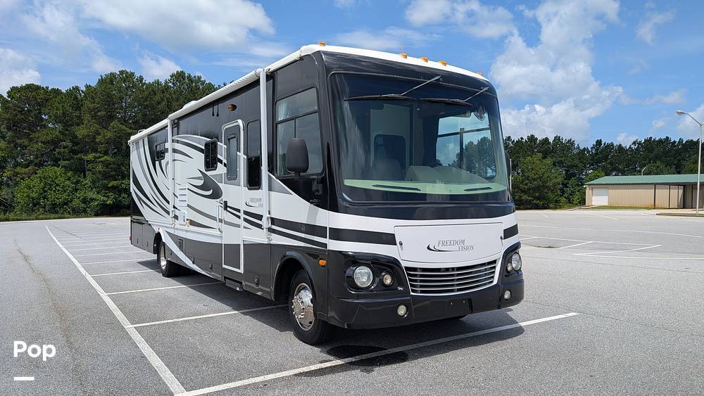2009 Coachmen Freedom Vision 3540DS in winder GA