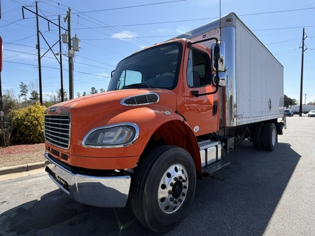 2013 FREIGHTLINER BUSINESS CLASS M2 in Fayetteville, NC