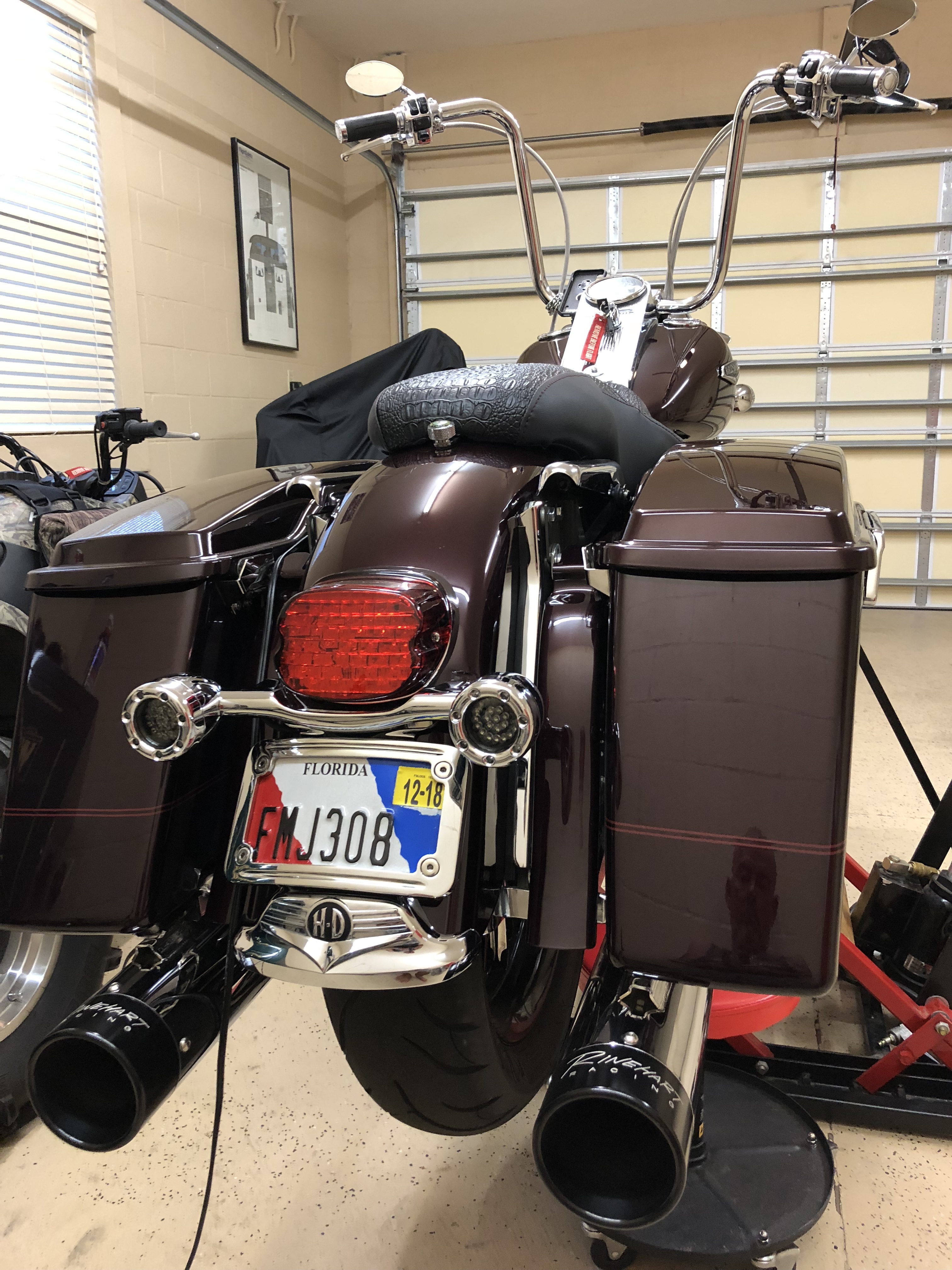 2005 Harley-Davidson ROAD KING CLASSIC in stuart FL