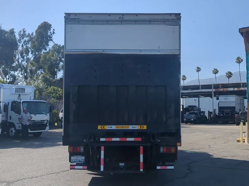 2017 ISUZU NRR
