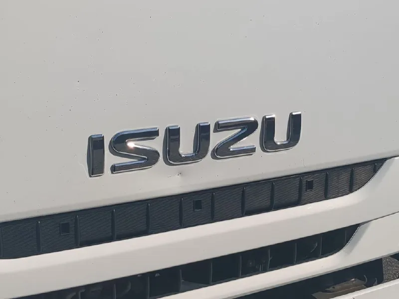 2017 ISUZU NRR