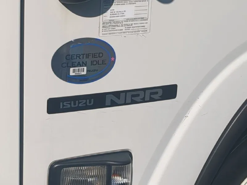 2017 ISUZU NRR