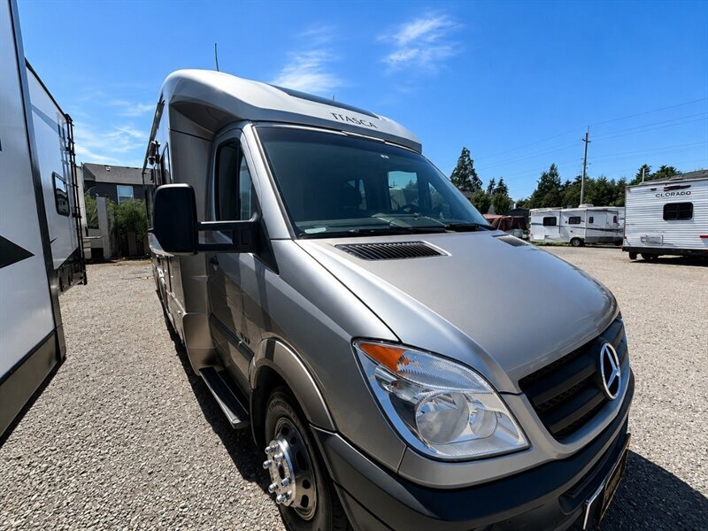 2008 Itasca NAVION 24DL in puyallup WA