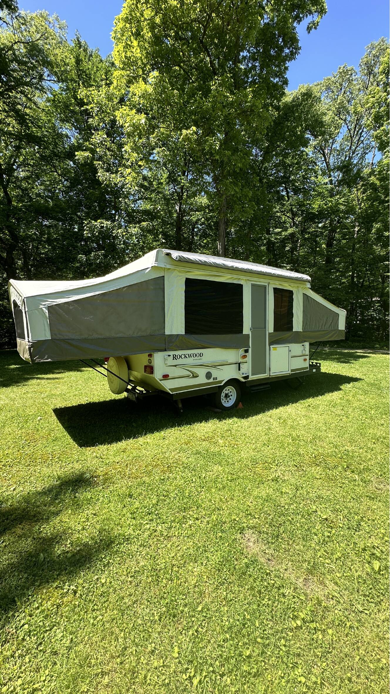 A photo of this 2011 Forest River ROCKWOOD FREEDOM 190LTD