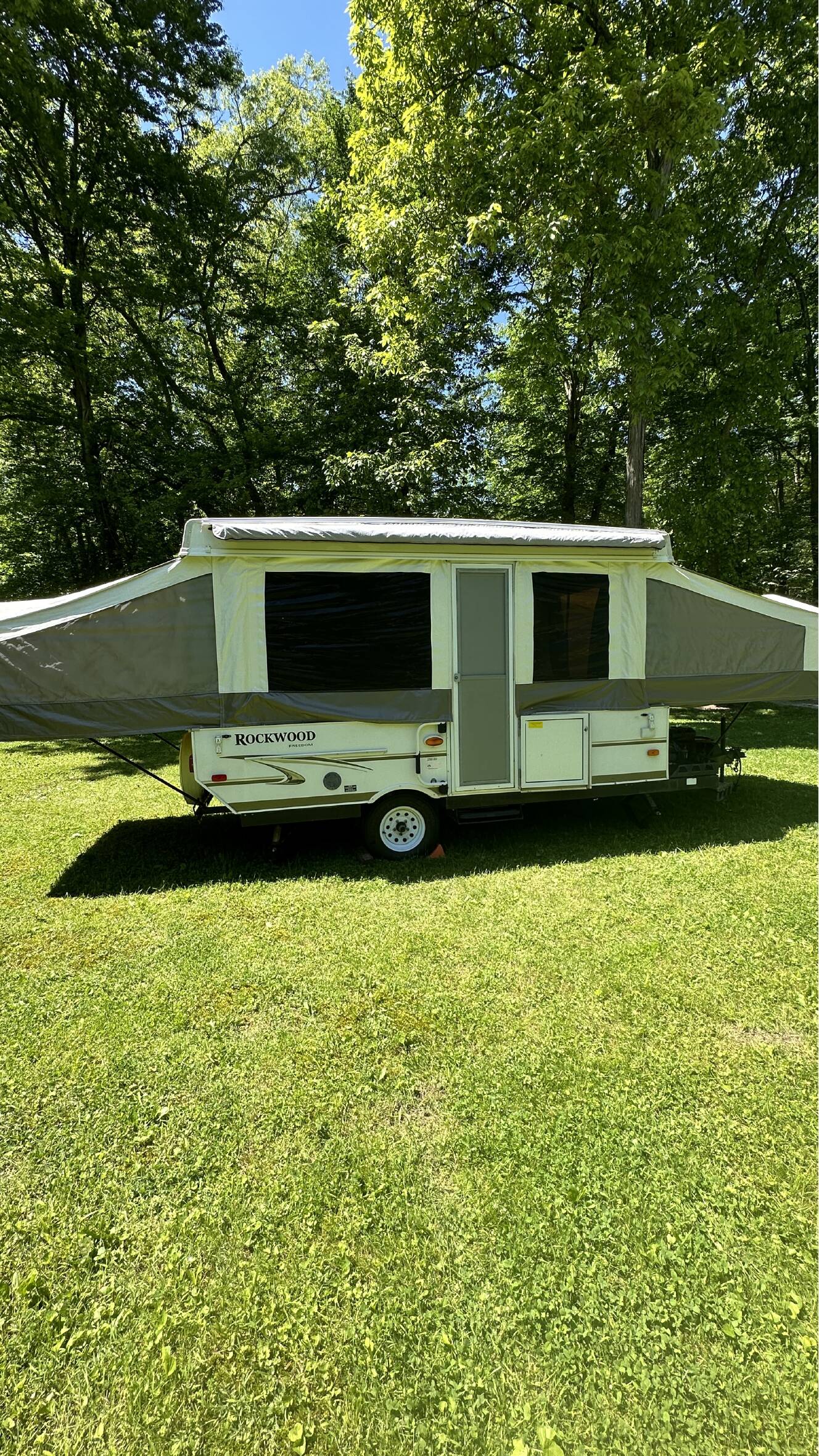 A photo of this 2011 Forest River ROCKWOOD FREEDOM 190LTD