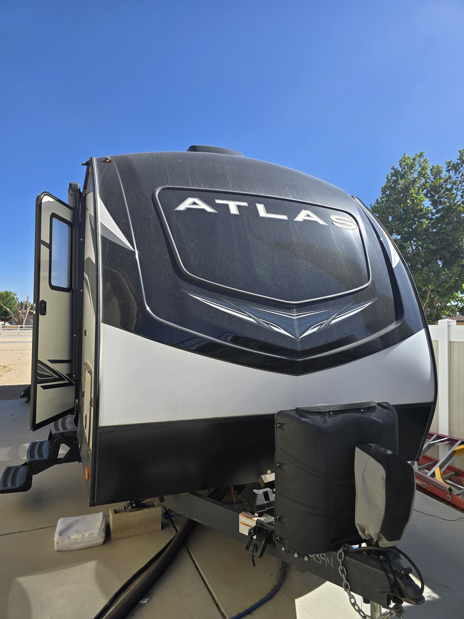 2022 Dutchmen ATLAS 3202BH RV