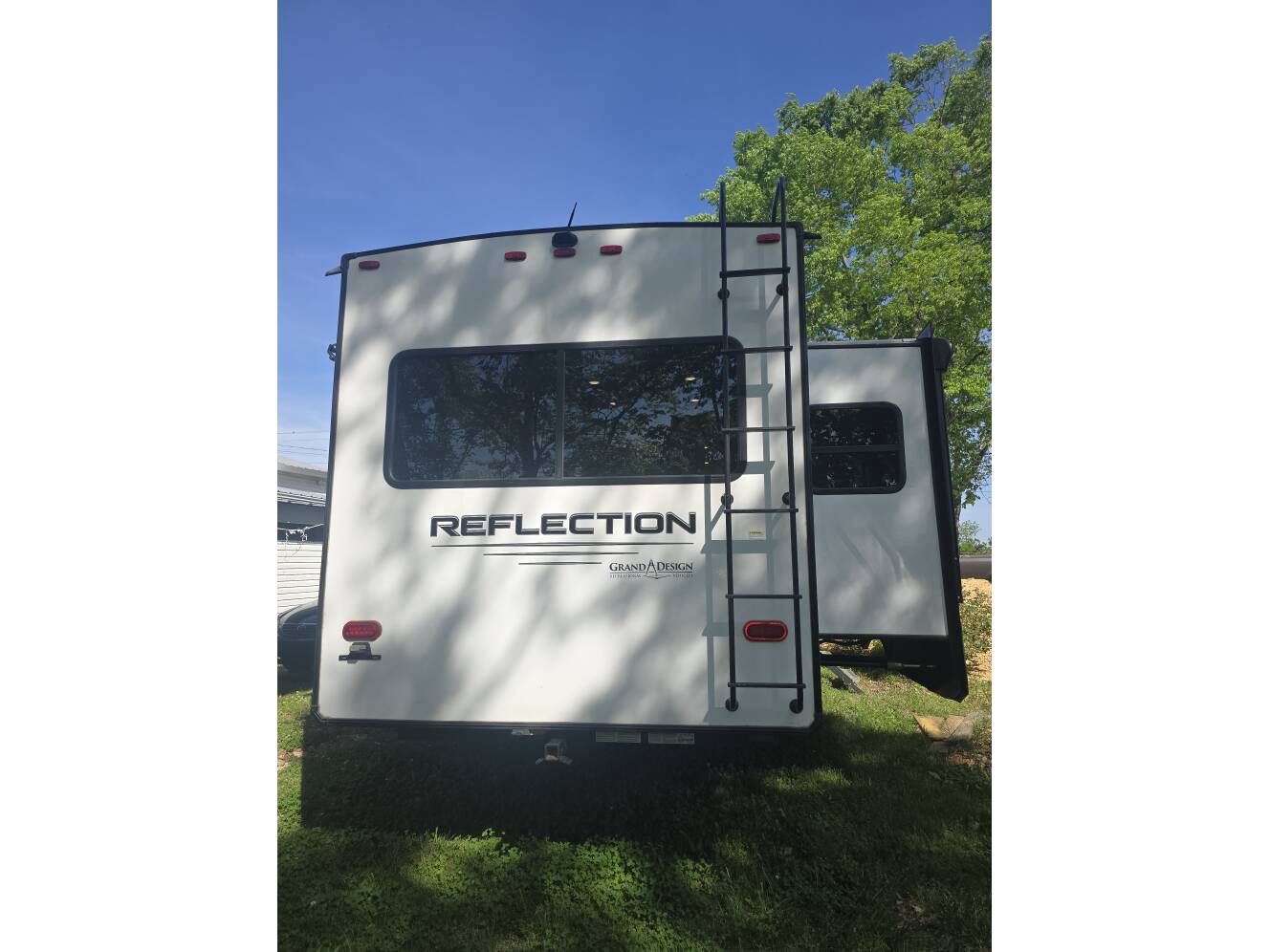 A photo of this 2022 Grand Design REFLECTION 337RLS
