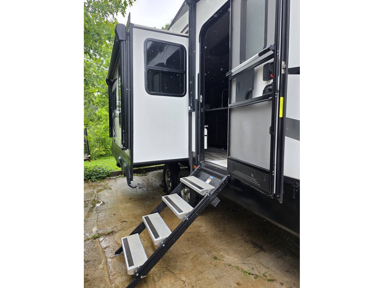 A photo of this 2022 Grand Design REFLECTION 337RLS