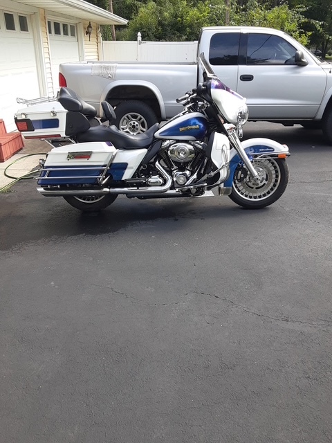 2010 Harley-Davidson ELECTRA GLIDE ULTRA CLASSIC FLHTCU ULTRA CLASSIC FLHTCU in Terre Haute, IN