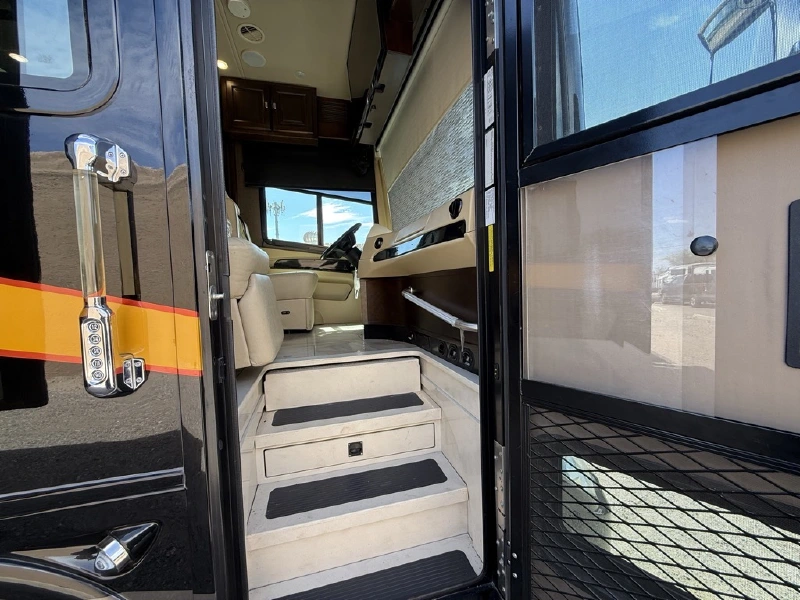2017 TIFFIN MOTORHOMES 45OPP