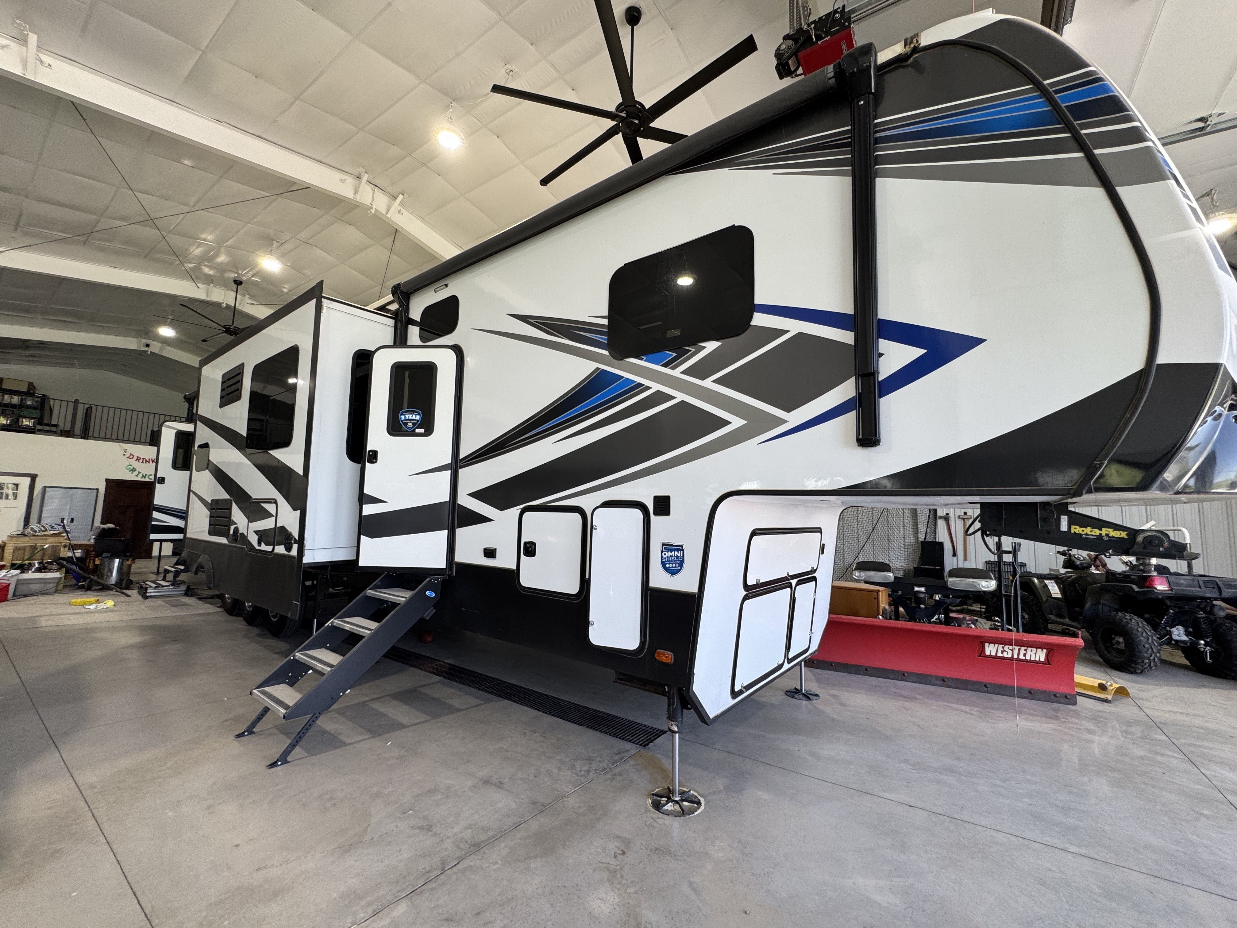2021 Keystone FUZION 430 RV