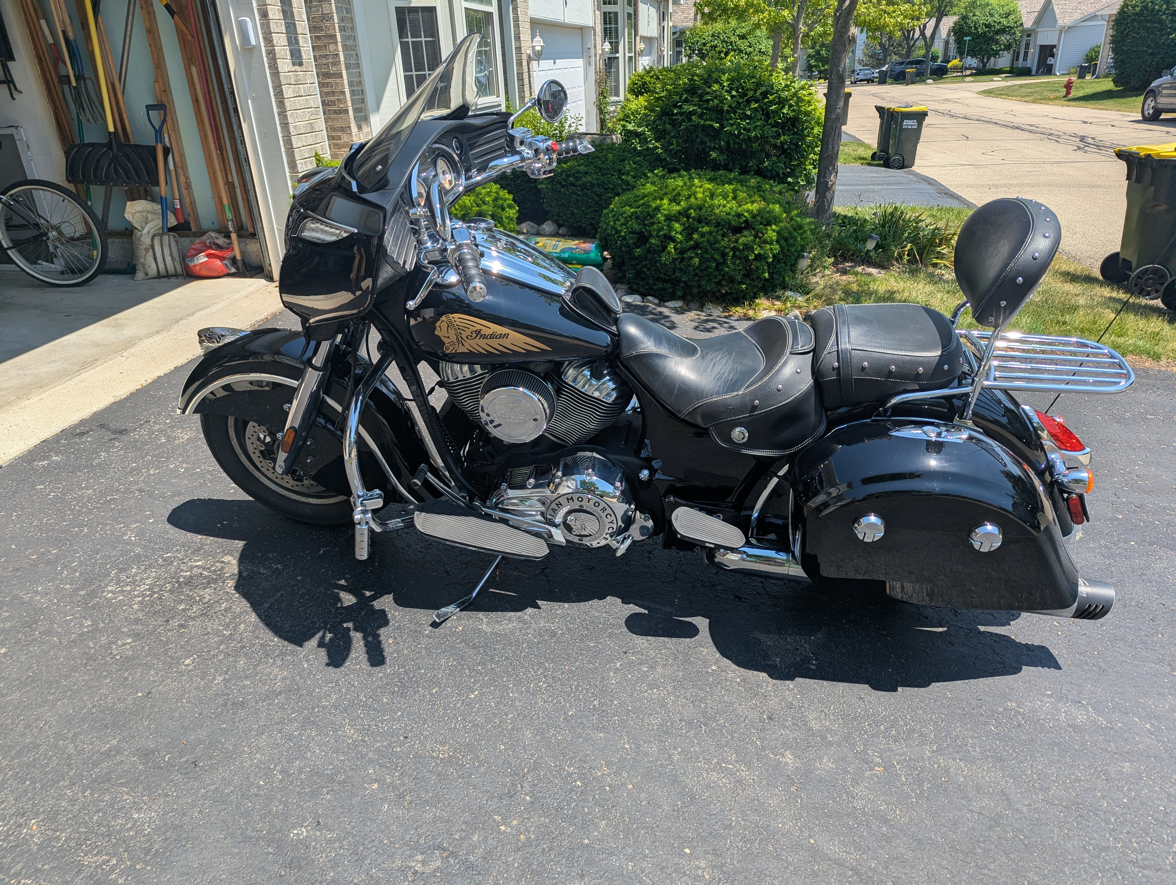 2014 Indian CHIEFTAIN 111 111 in Cary, IL
