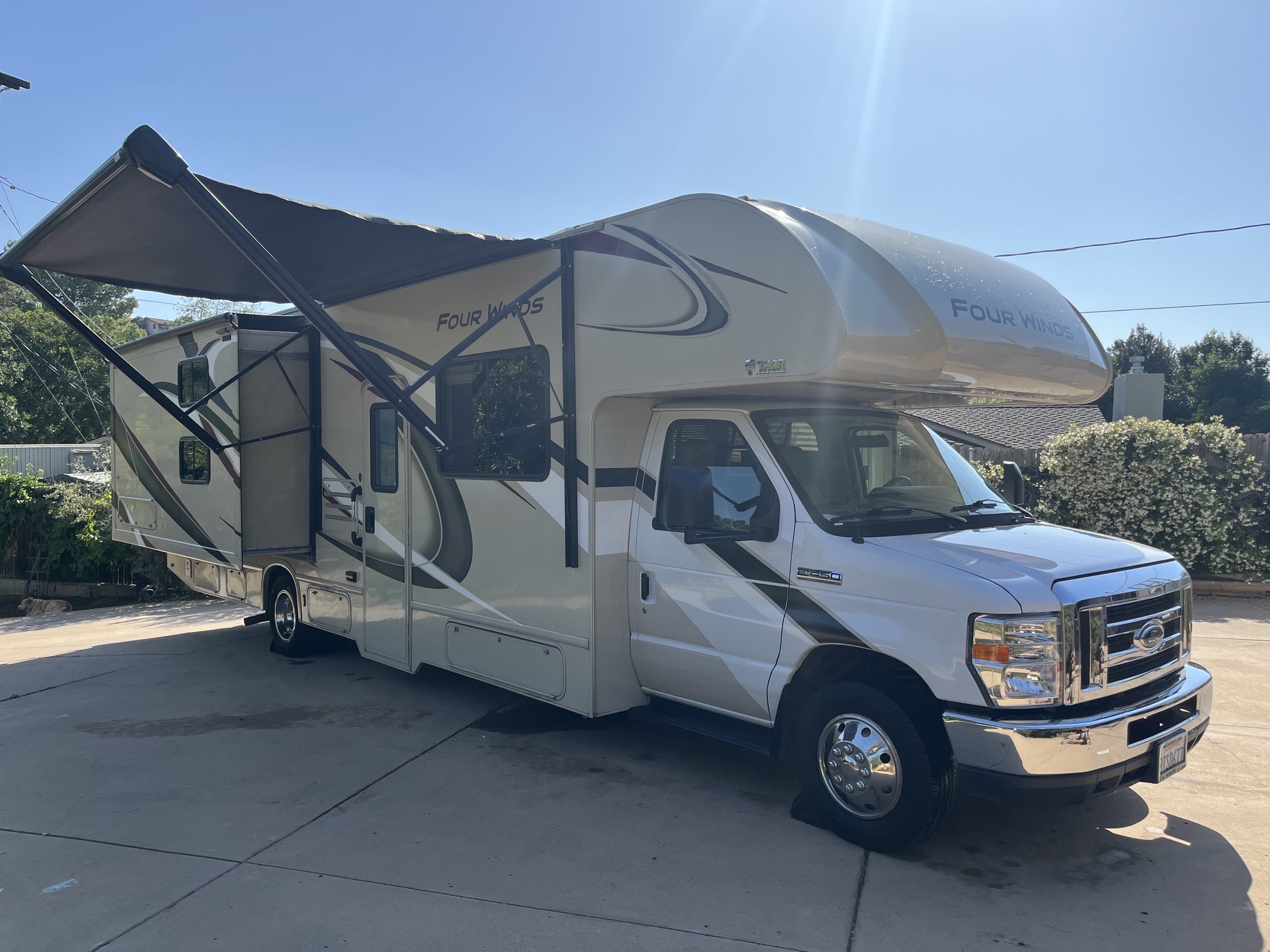 2019 Thor Motor Coach FOUR WINDS 30D RV