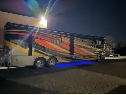 2017 TIFFIN MOTORHOMES 45OPP