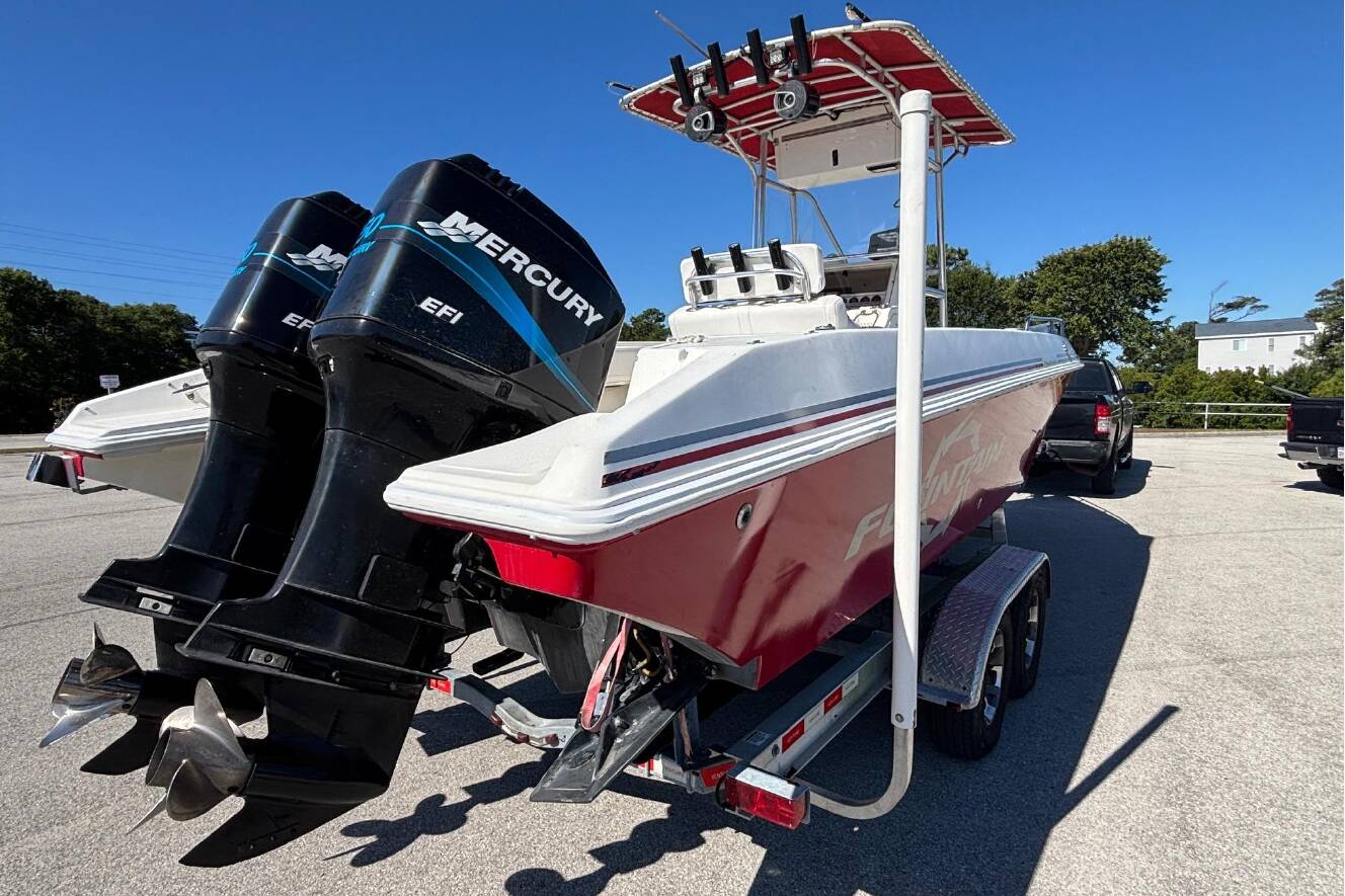 A photo of this 2000 Fountain 29 Sportfish CC