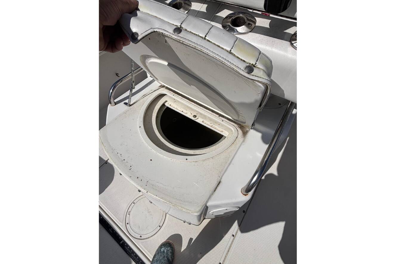 A photo of this 2000 Fountain 29 Sportfish CC