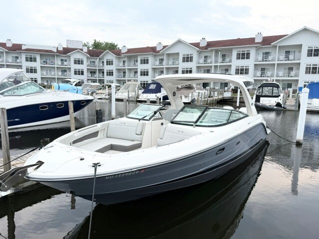 2022 Sea Ray SLX 310 Outboard W 230 in michigan city IN