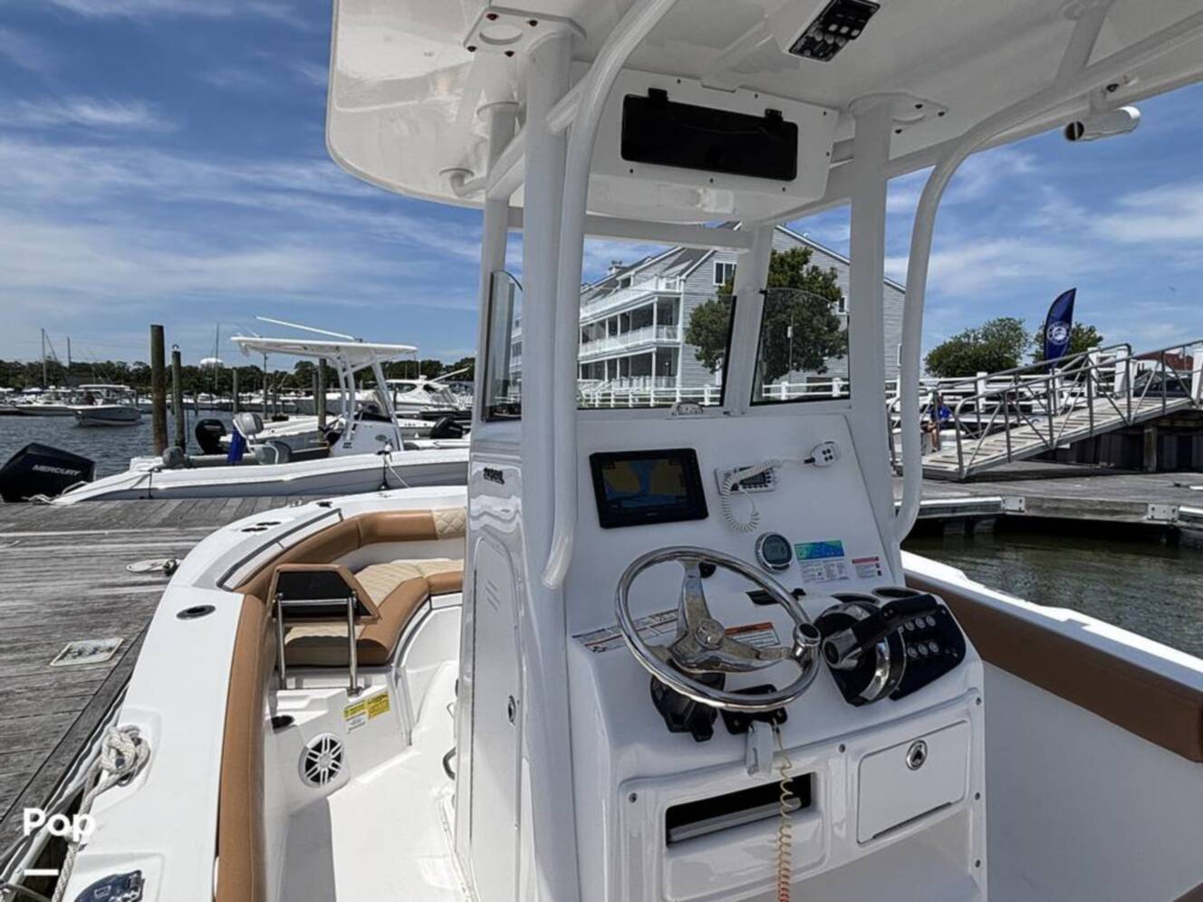 A photo of this 2025 Nauticstar 242 0SL