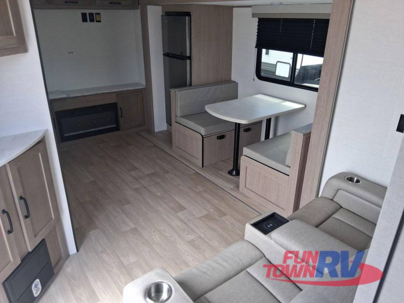 A photo of this 2026 Gulf Stream Rv Yellowstone Classic 251RE