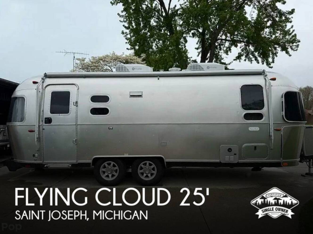 A photo of this 2024 Airstream Flying Cloud 25FB Queen