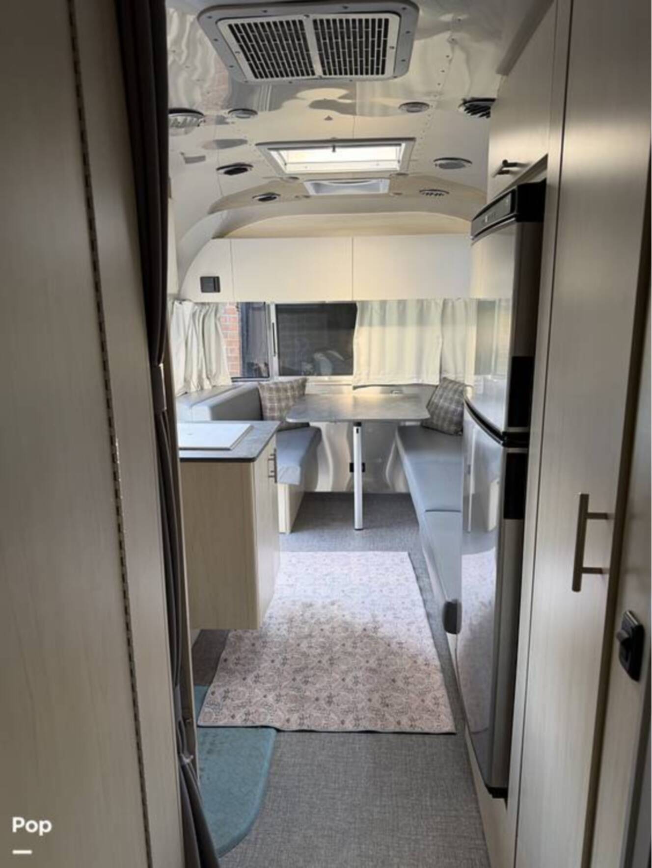 A photo of this 2024 Airstream Flying Cloud 25FB Queen