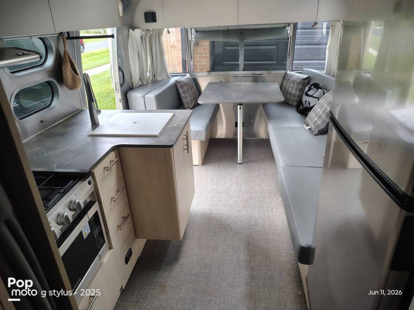 A photo of this 2024 Airstream Flying Cloud 25FB Queen