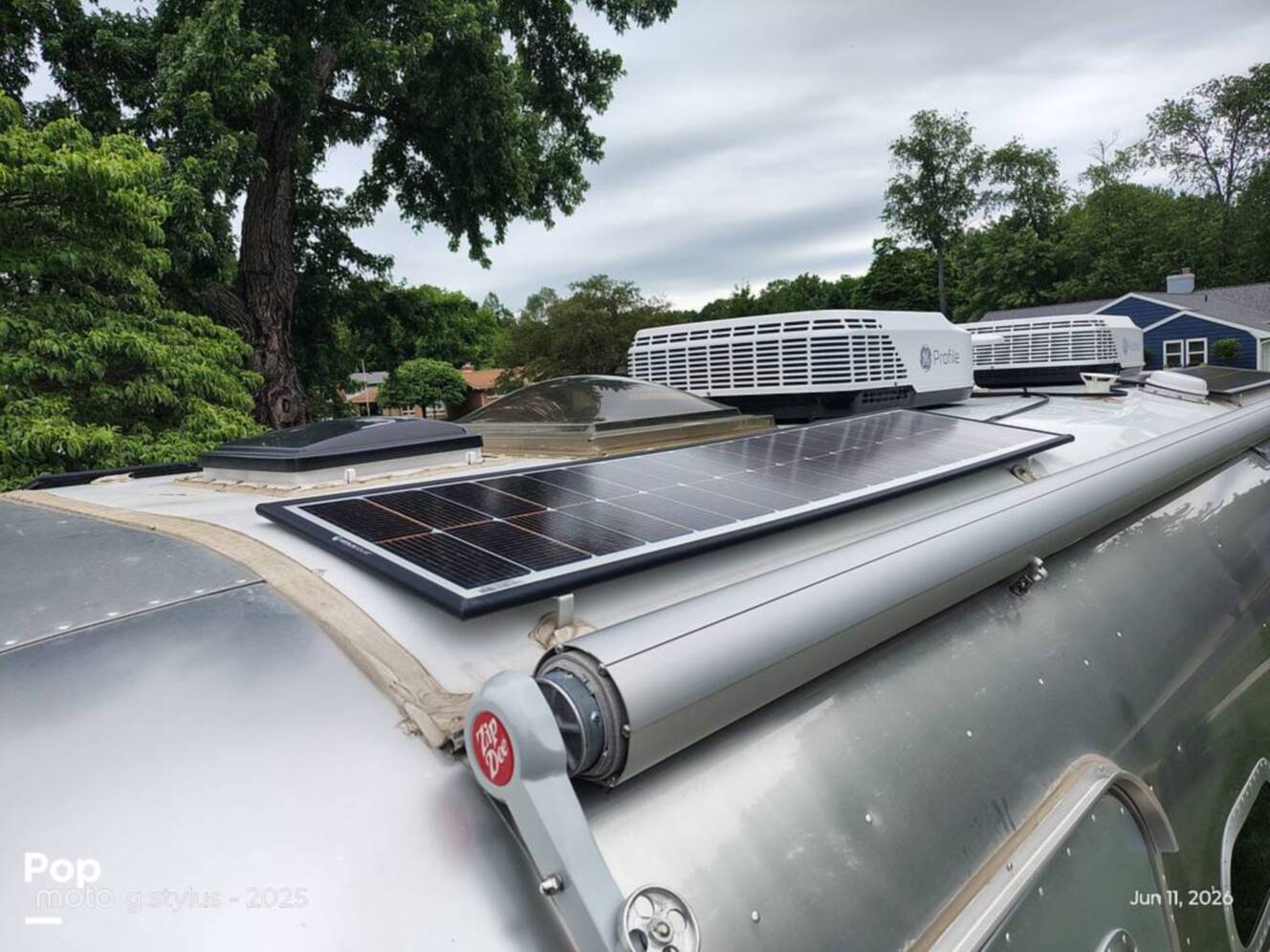 A photo of this 2024 Airstream Flying Cloud 25FB Queen