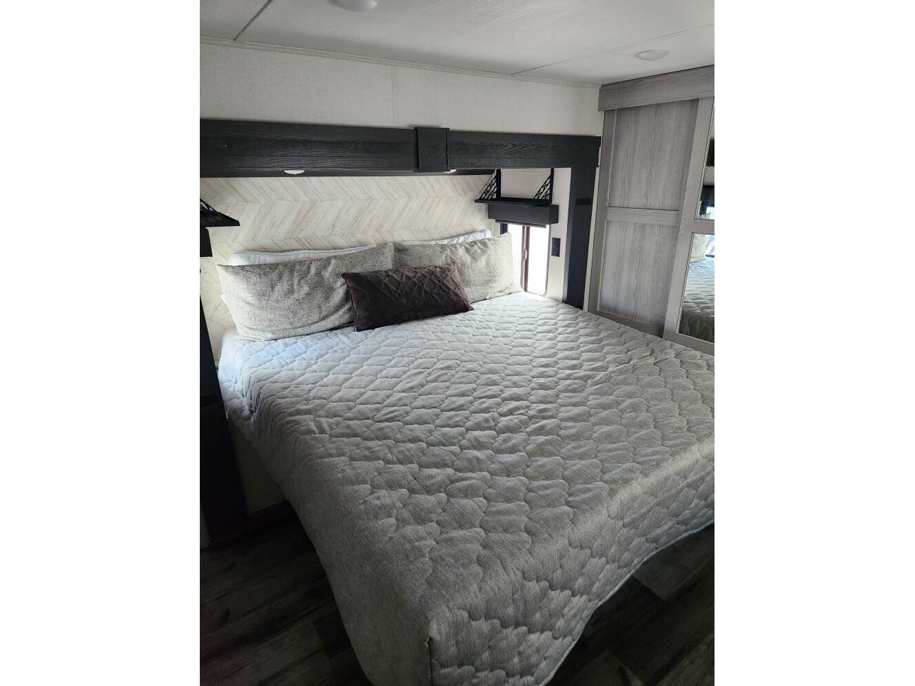 A photo of this 2023 Keystone MONTANA HIGH COUNTRY 377FL