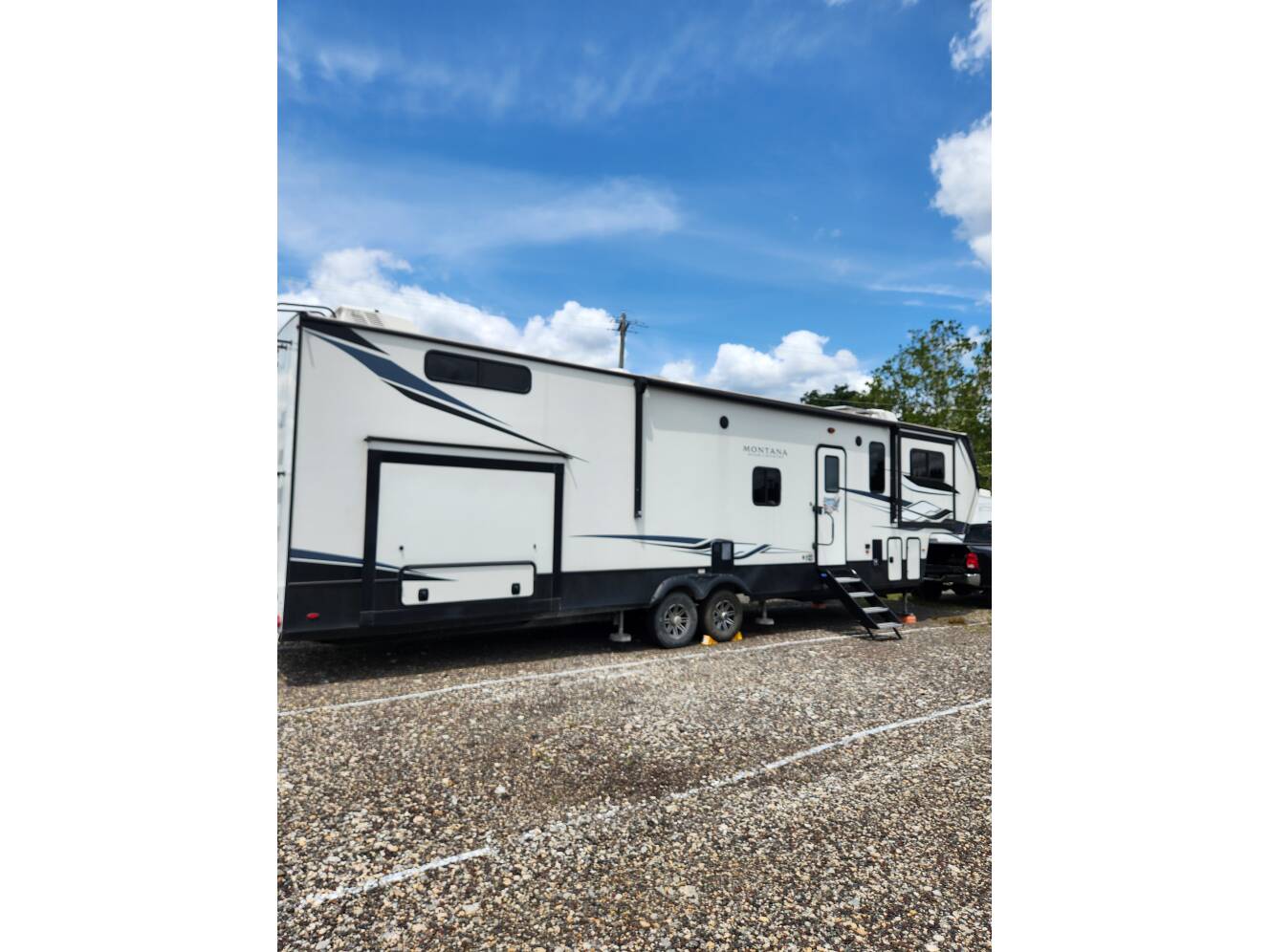 A photo of this 2023 Keystone MONTANA HIGH COUNTRY 377FL