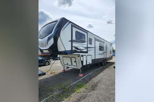 2023 Keystone MONTANA HIGH COUNTRY 377FL in collegeville PA