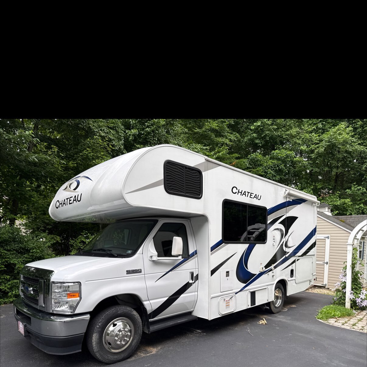 2022 Thor Motor Coach CHATEAU 22B RV