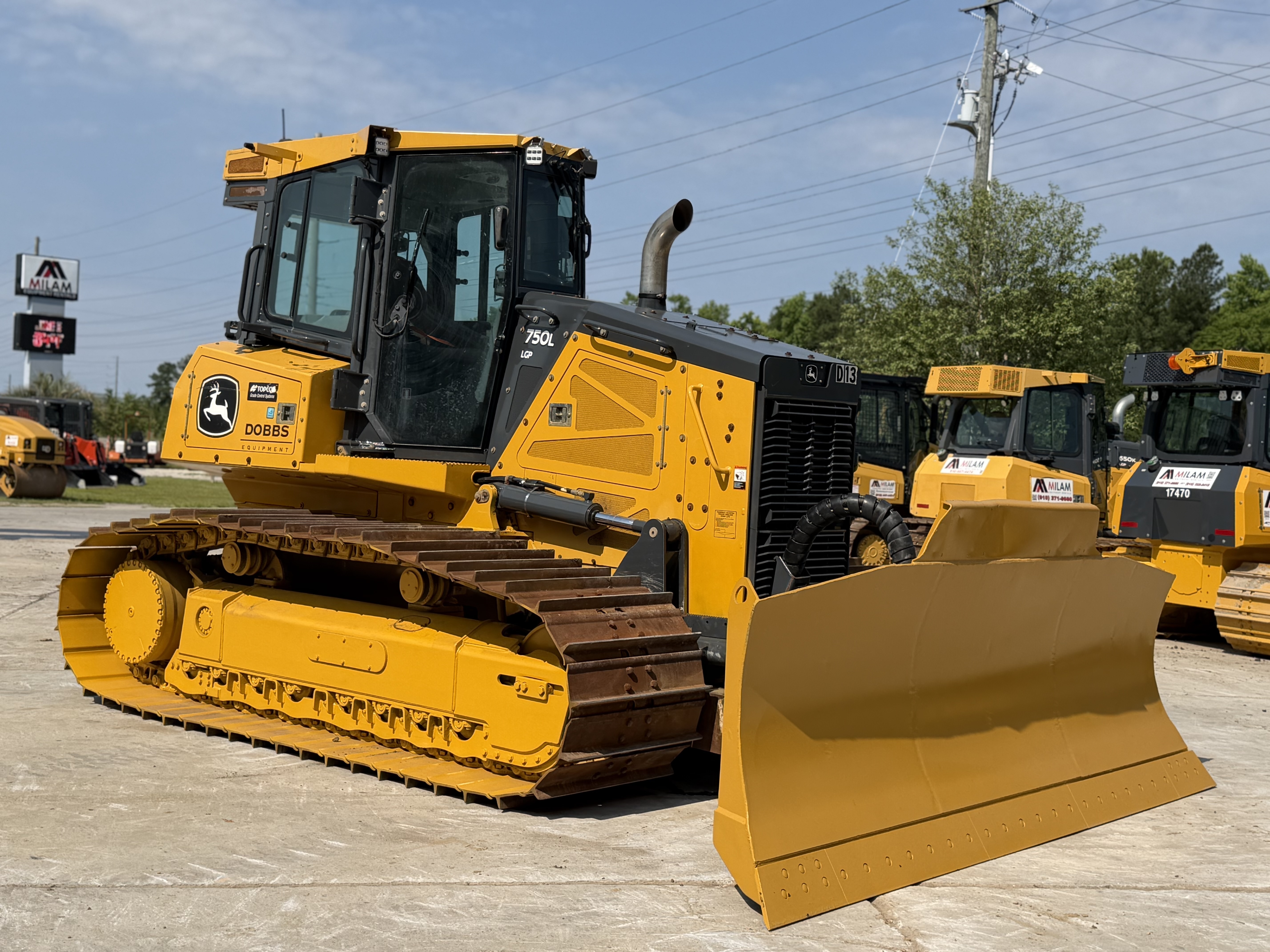 2023 DEERE 750L LGP in Leland, NC