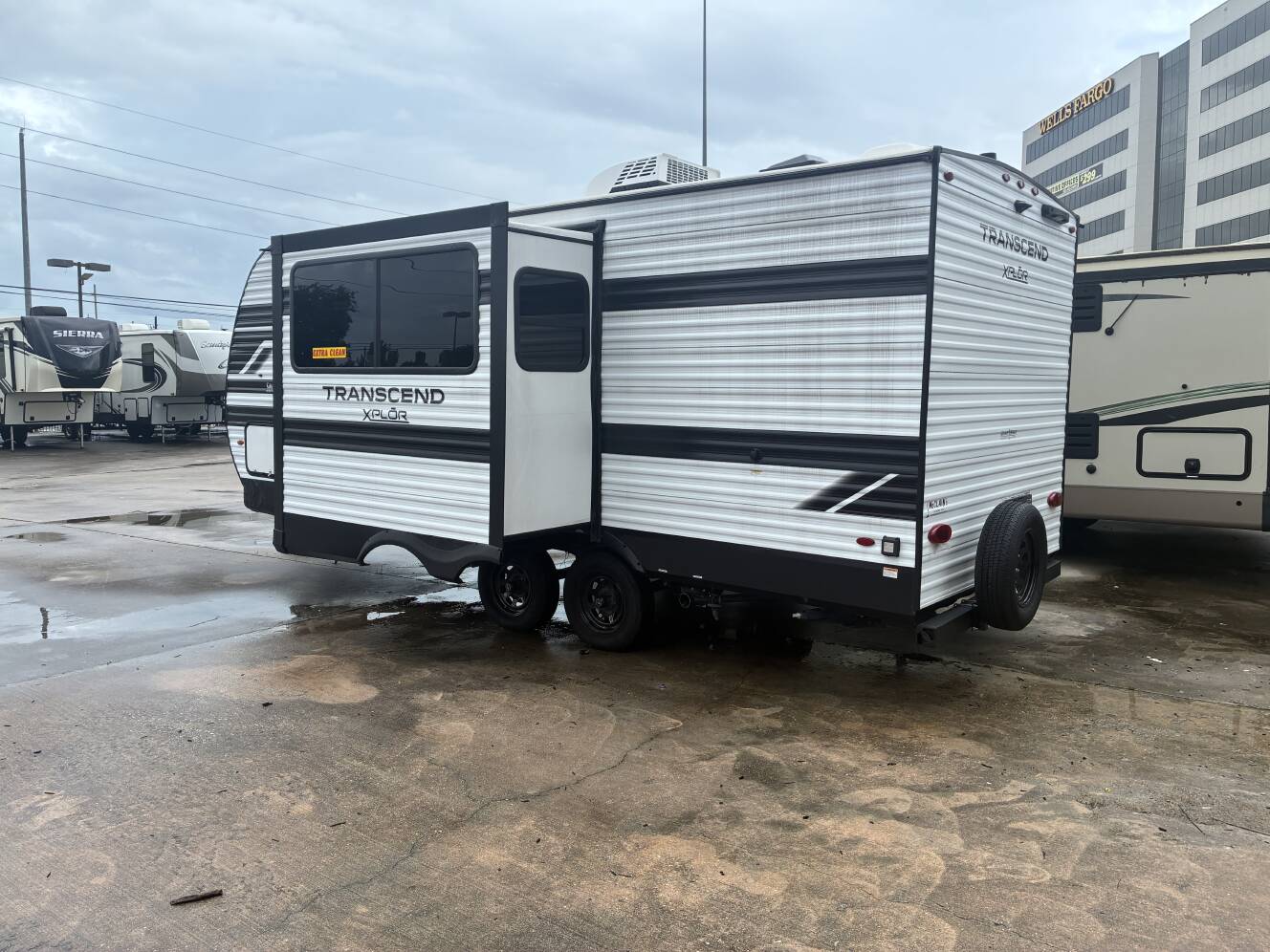 A photo of this 2025 Grand Design TRANSCEND XPLOR