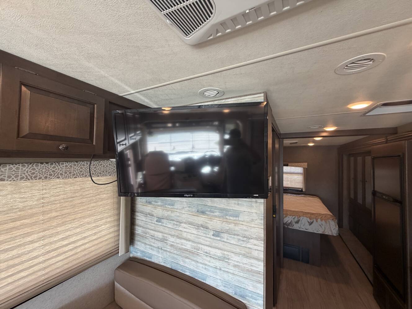 A photo of this 2019 Thor Motor Coach WINDSPORT 29M