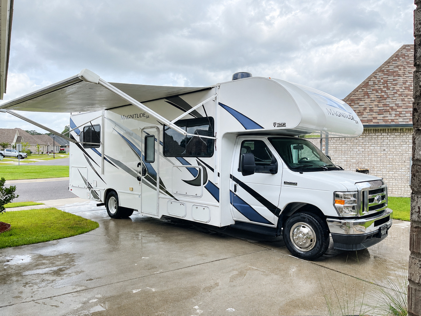 2023 Thor Motor Coach MAGNITUDE GA28 RV
