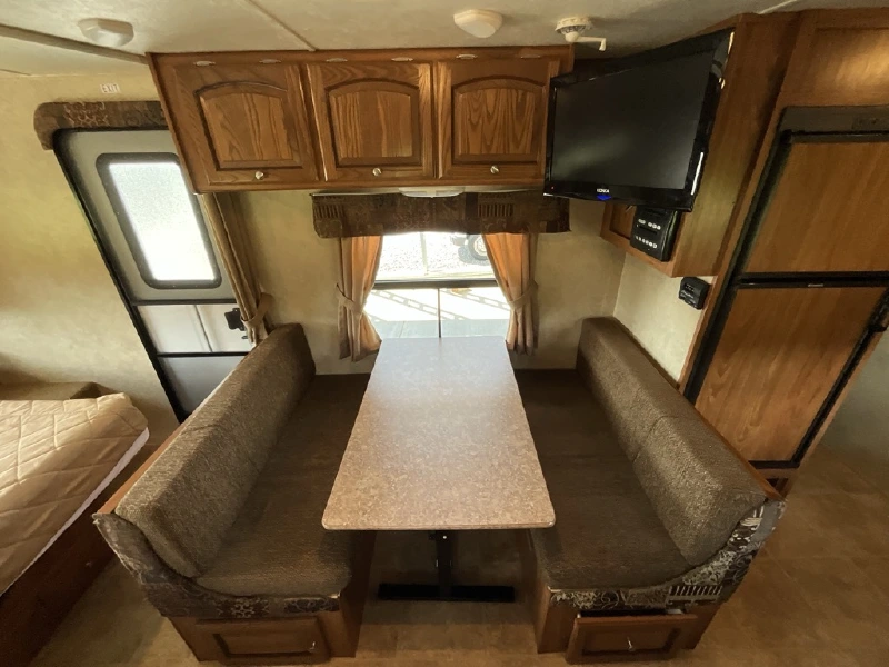2012 FOREST RIVER FLAGSTAFF MICRO LITE 25DS